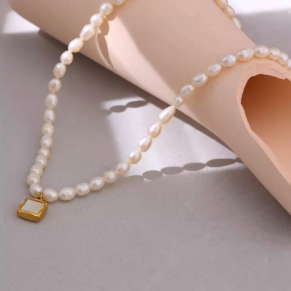 18K gold plated genuine rice pearl necklace - Picture 3 of 8